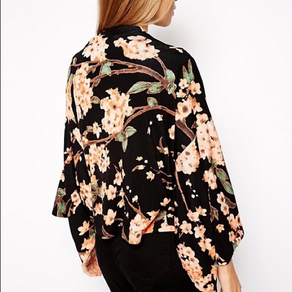 ASOS PETITE Japanese Floral Kimono - Picture 3 of 8